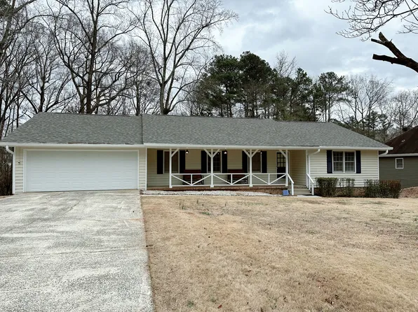 4386 Shady Dr, Lilburn, GA 30047