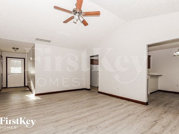 3rd image of 26 Arlington Ave