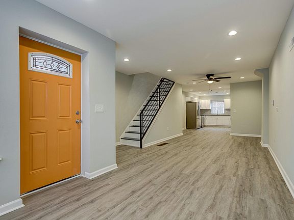 2nd image of 4021 Howland St