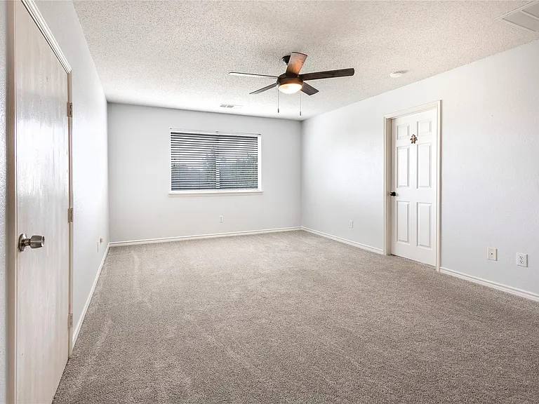 1613 Hightimber Ln — Photo 33