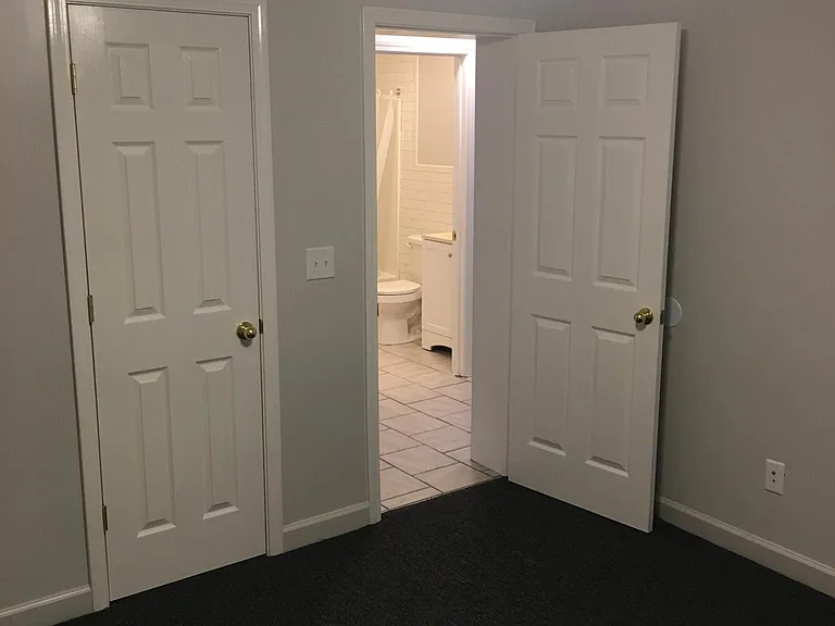 525 Hillsborough St #6 — Photo 4