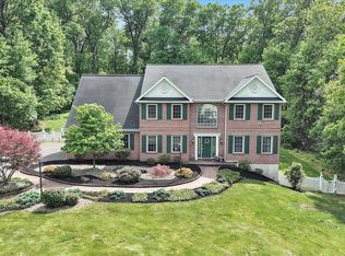 224 Pine Cir, Birdsboro, PA 19508