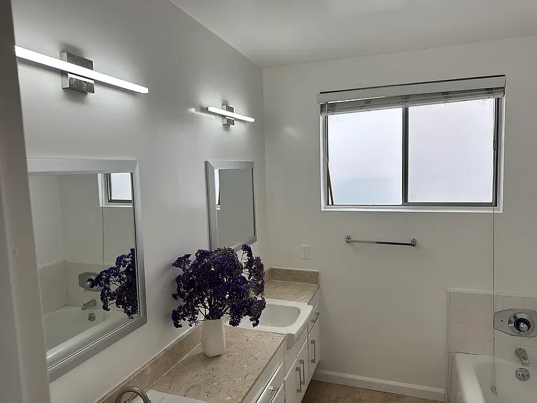 11831 Mayfield Ave #3 — Photo 19