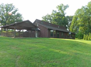 345 Sycamore Dr, Lexington, TN 38351