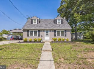 17 S Jefferson Ave, National Park, NJ 08063