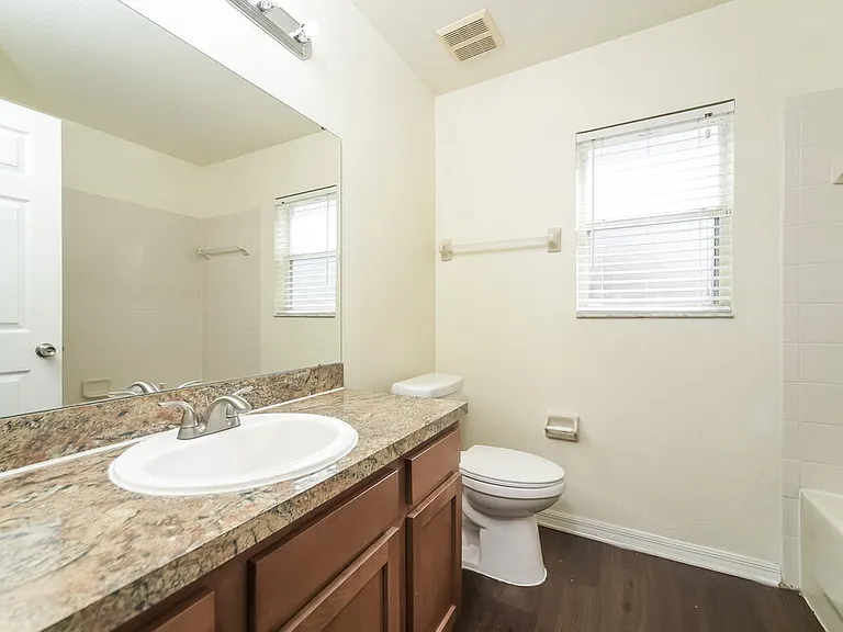 7172 Summit Dr — Photo 15