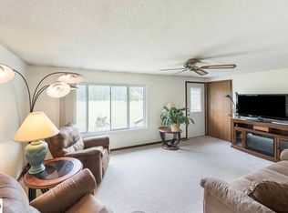 3731 E Mill Rd, Grawn, MI 49637