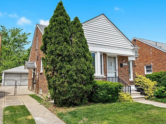 3rd image of 10005 Hazelton Ave