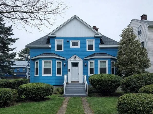 147 Wentworth Ave, Cranston, RI 02905