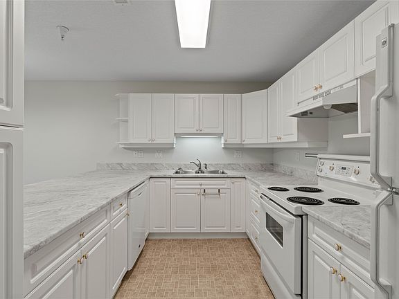 4th image of 2169 Flamingo Rd #309