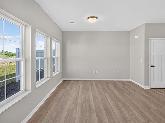 4th image of 1675 Reigle DRIVE #1