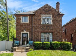 18094 Santa Barbara Dr, Detroit, MI 48221