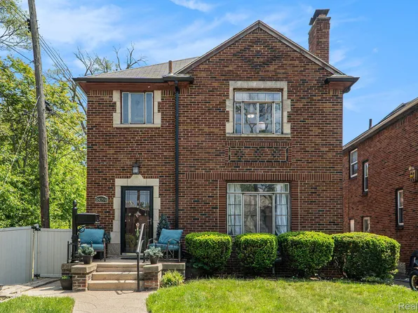 18094 Santa Barbara Dr, Detroit, MI 48221
