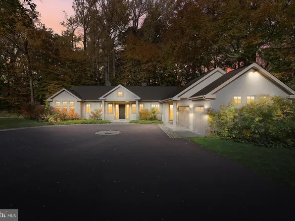 55 Raintree Rd, Chadds Ford, PA 19317