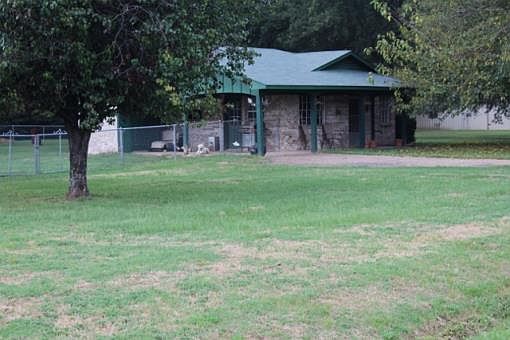 1st image of 137 Shelton Ln