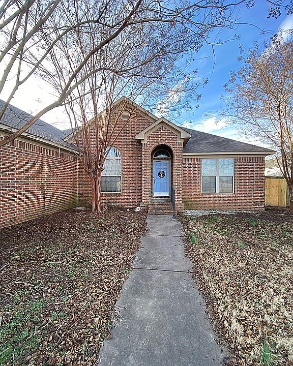 spacious front entryway