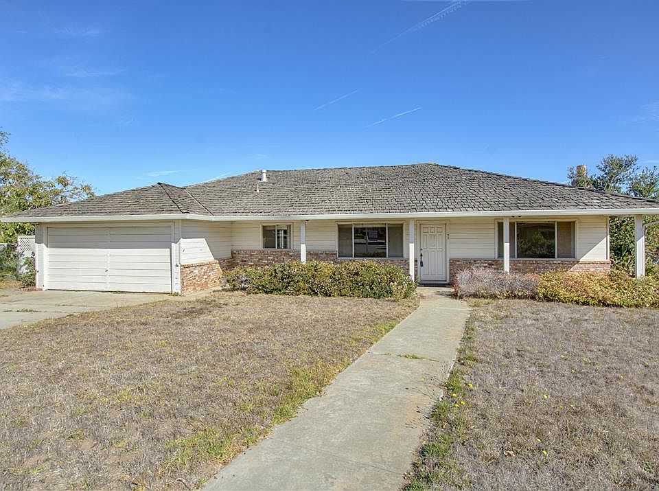 1st image of 35 Meadow Way