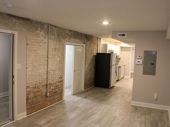 4th image of 1514 W Girard Ave #1B