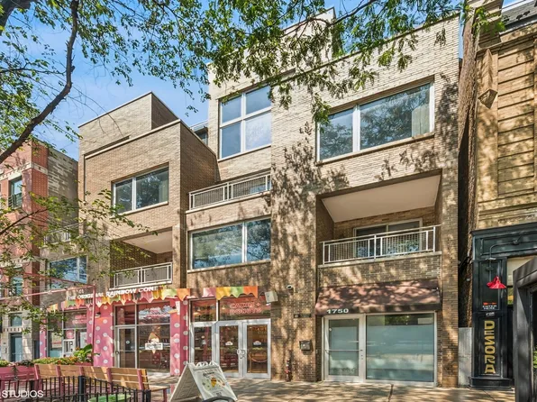 1750 W Division St APT 301, Chicago, IL 60622