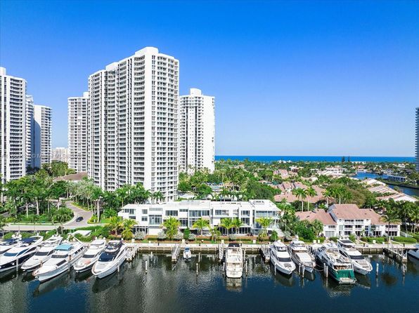 3750 Yacht Club Dr #TOWNHOUSE 3