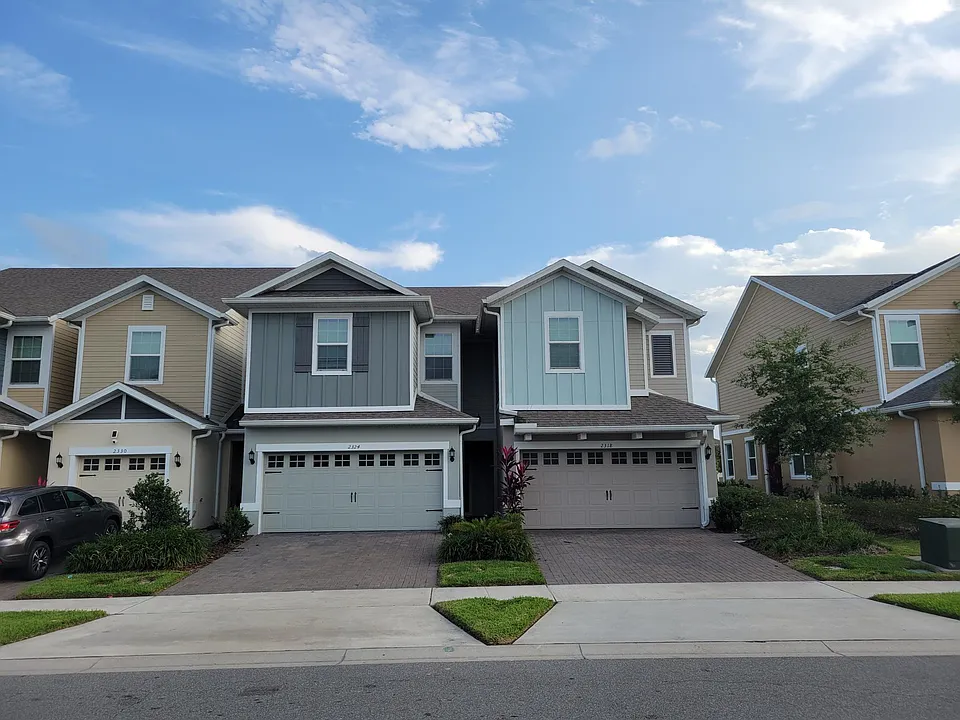 2324 Sedge Grass Way