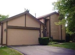 527 Bryce Trl, Roselle, IL