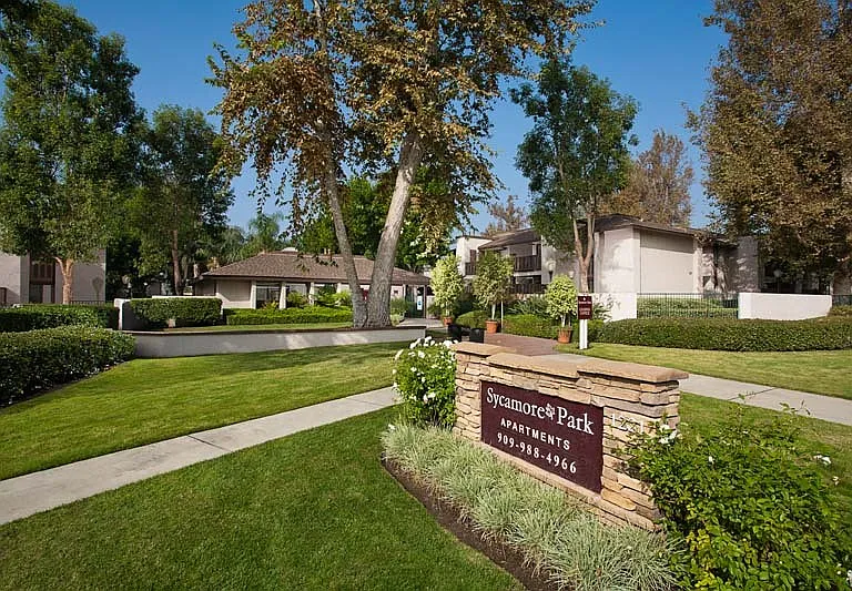 Sycamore Park Apartments — Photo 21