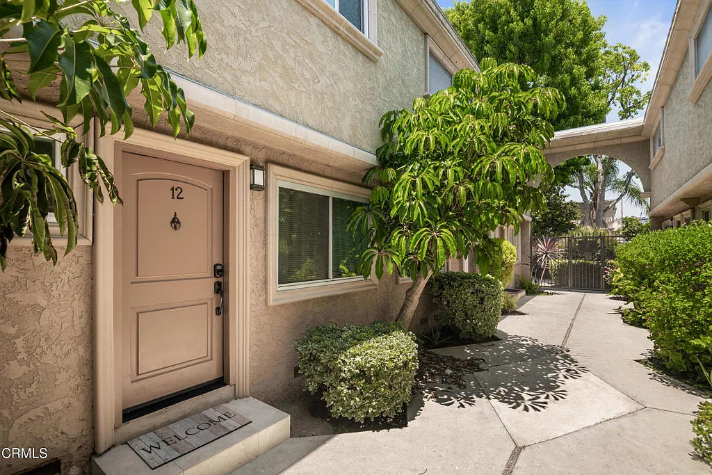 2 bed, 2.0 bath, 1040 sqft, $2,800 — Photo 1