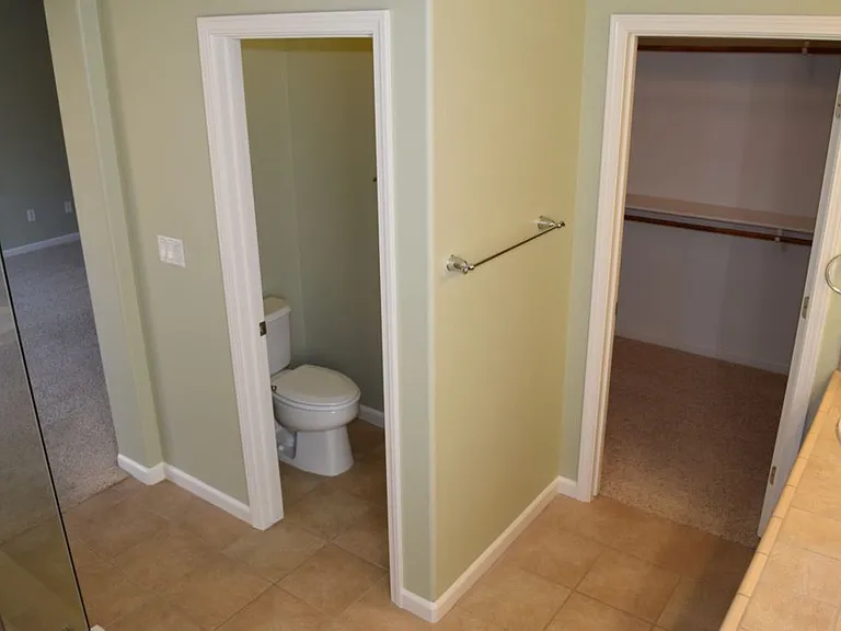 1378 Seymour Cir — Photo 26