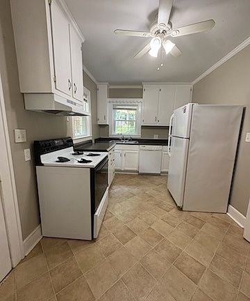 4th image of 910C Hancock Dr