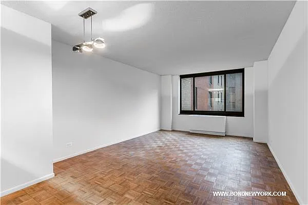 Rented by Bond New York | media 3