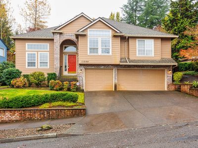 11544 SE Highland Loop, Clackamas, OR, 97015