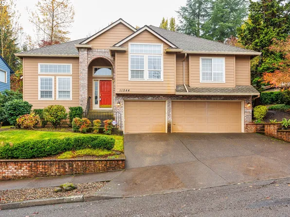 11544 SE Highland Loop, Clackamas, OR 97015