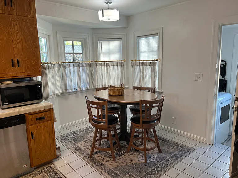 Kitchen Breakfast Nook