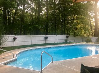 3 Coolidge Dr, Acton, MA 01720