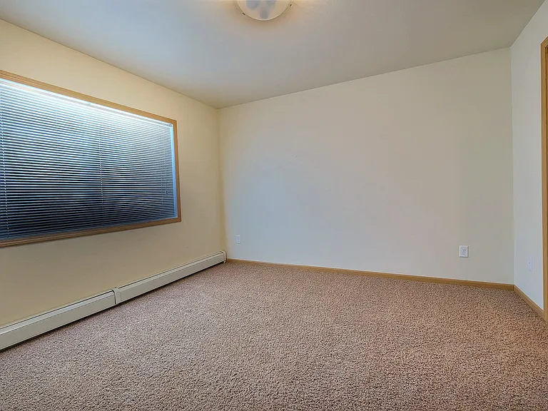 Moorhead, MN Sandy Creek Apartments | Bedroom