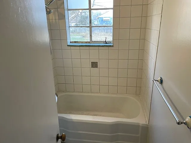 1916 S Millwood Ave — Photo 8