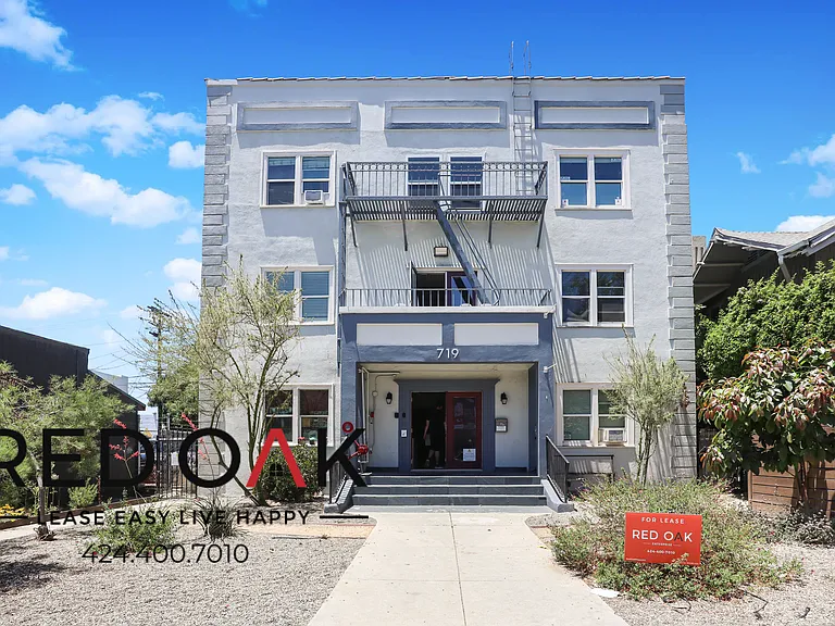719 N Heliotrope Dr #204 — Photo 9