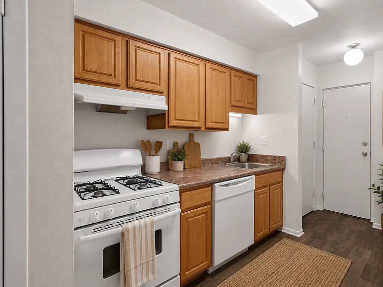 Willow Woods — Photo 10