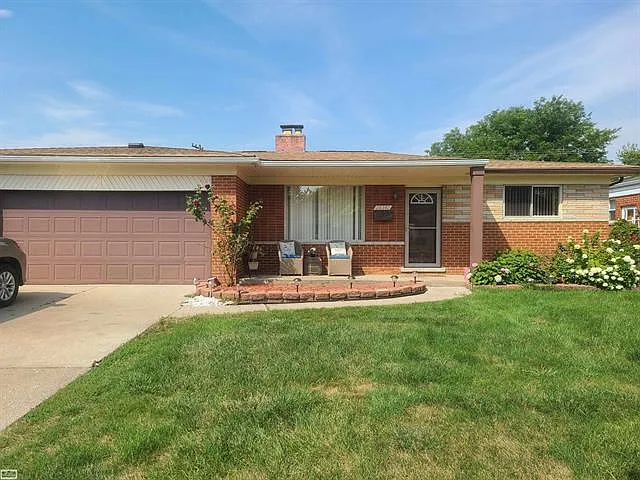 28341 James Dr photo 1