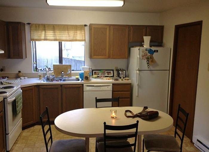 Spacious kitchen!