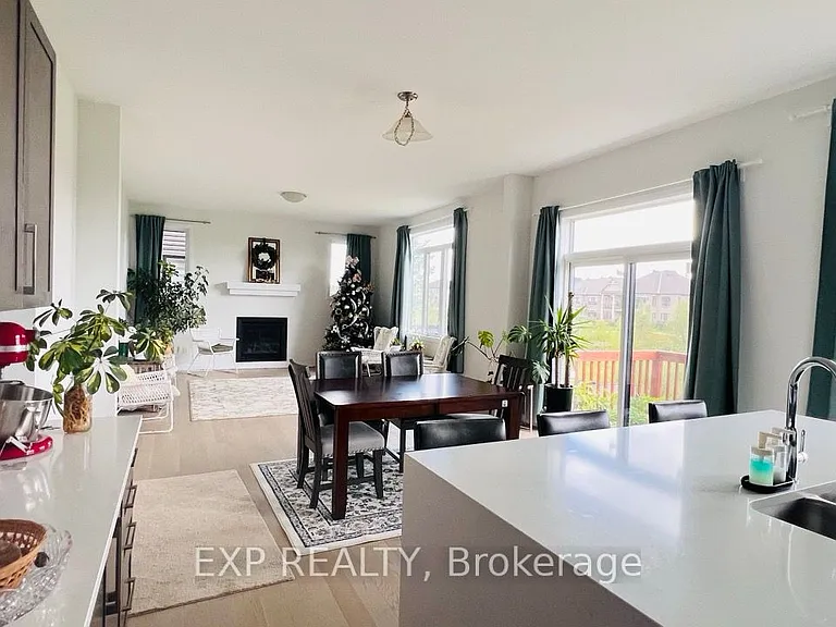 747 Coast Cir — Photo 12