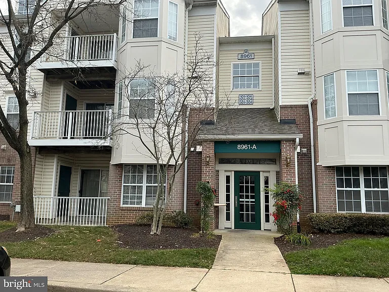 8961 Town Center Cir #1-101 — Photo 2