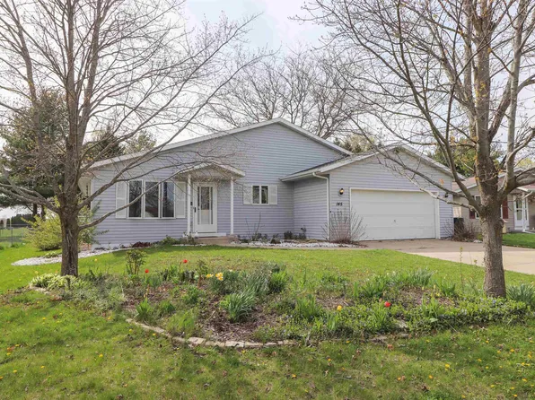 145 Countryside Dr, Evansville, WI 53536
