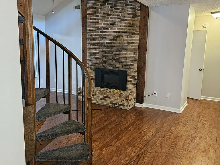 13014 Percivale Dr SE — Photo 12