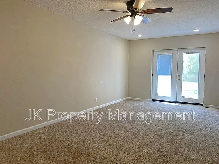 4222 5th Ave N — Photo 14