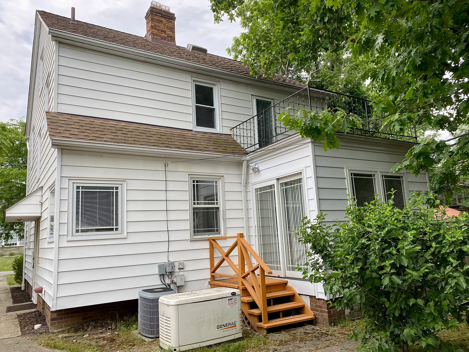 3459 Woodridge Rd — Photo 2