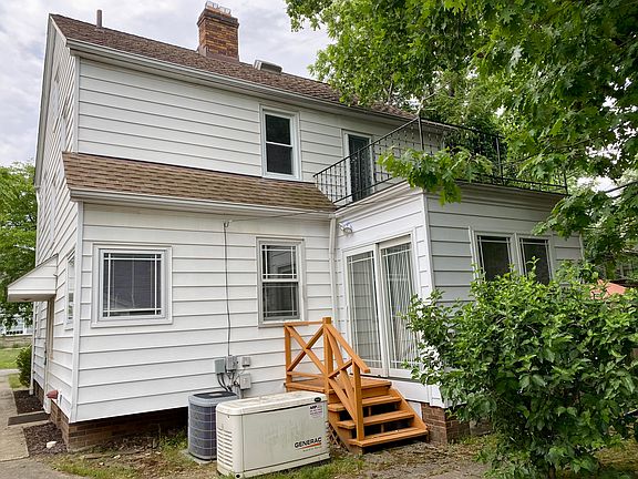 2nd image of 3459 Woodridge Rd