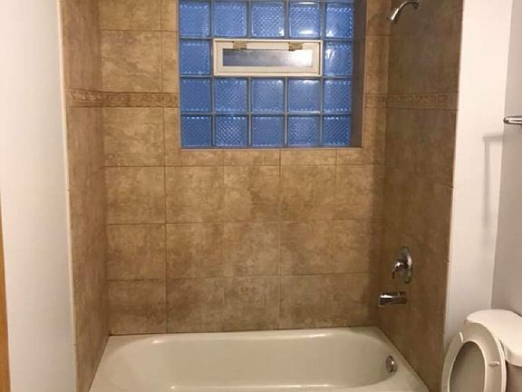4th image of 7955 S Manistee Ave #1