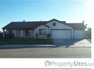 1417 W La Gloria Dr, Rialto, CA 92377